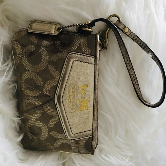 Coach metallic wallet/ wristlet - Picture 4 of 4